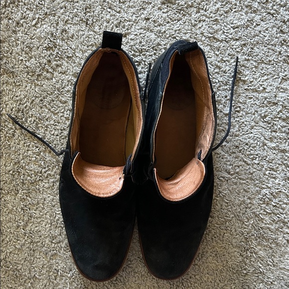 Men's Black Suede Shoes - Picture 4 of 5